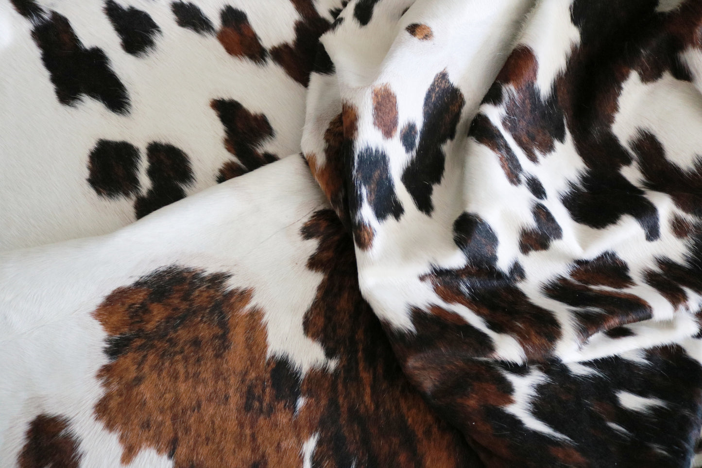 99370  Cowhide rug Collection Quebecuir Premium  TRICOLOR SUPER  BIG SIZE XXXL