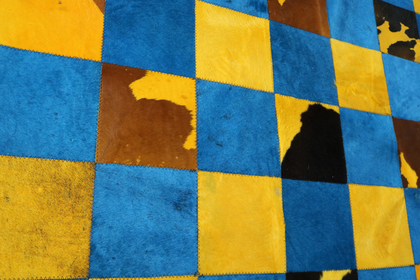 99414 Cowhide rug Patchwork Collection Quebecuir Premium