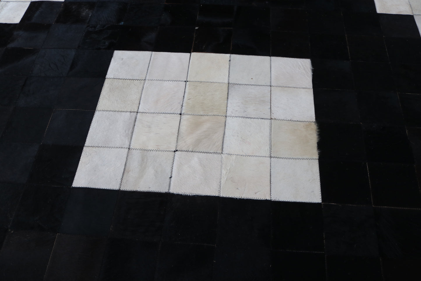 99423 Cowhide rug Patchwork Collection Quebecuir Premium