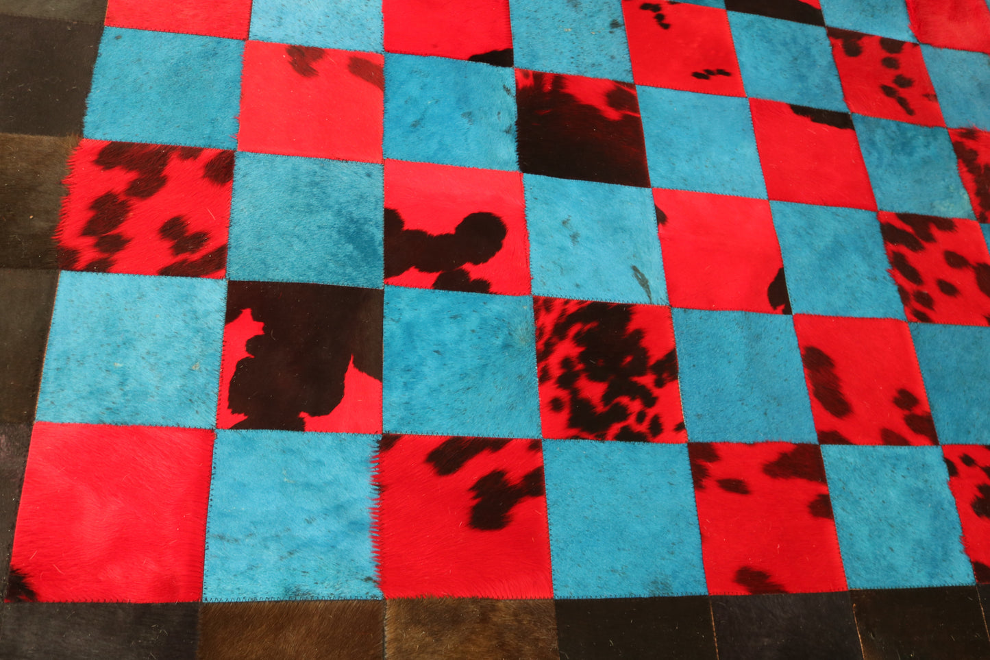 99427 Cowhide rug Patchwork Collection Quebecuir Premium