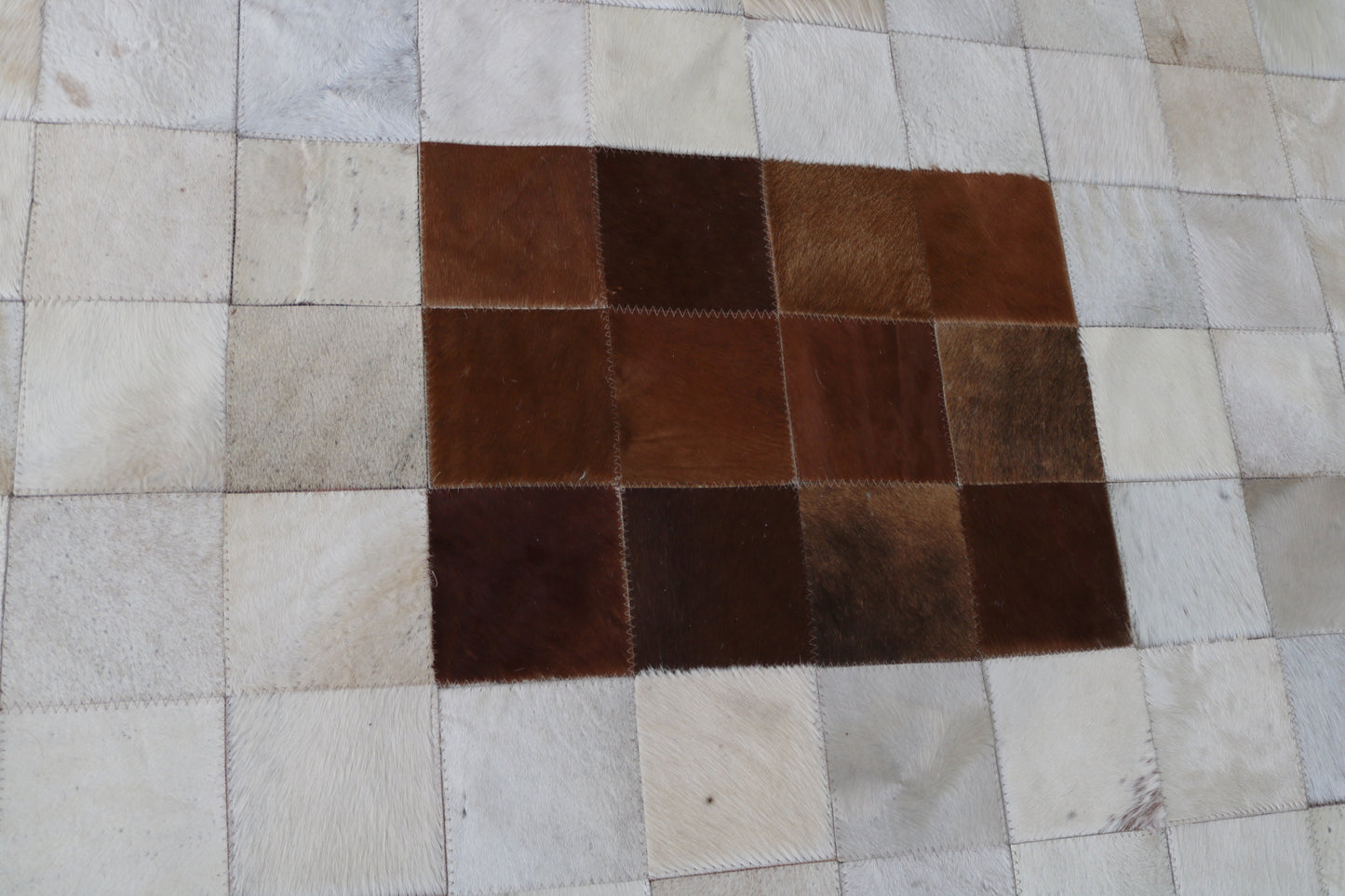 99429 Cowhide rug Patchwork Collection Quebecuir Premium
