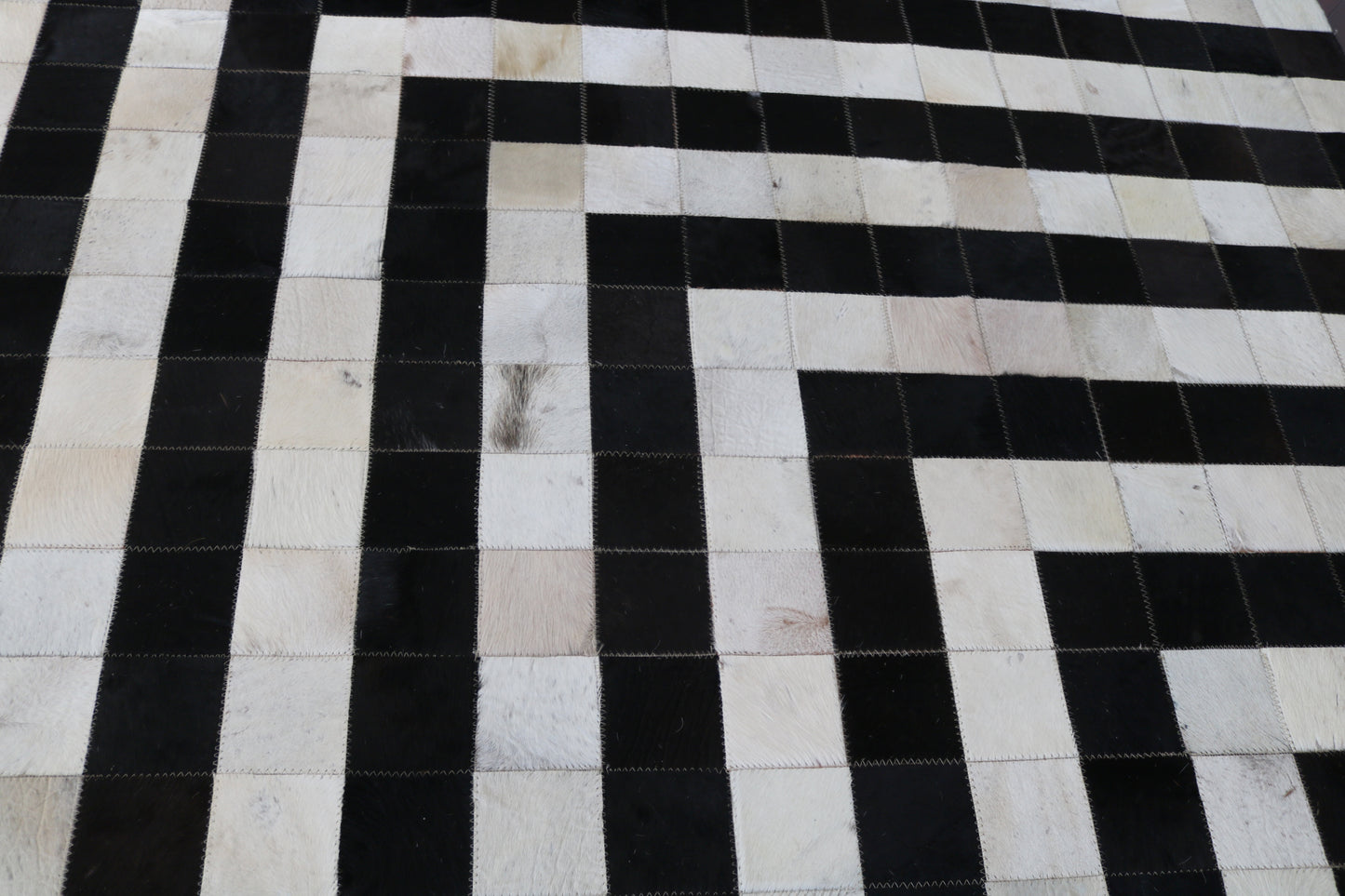 99431 Cowhide rug Patchwork Collection Quebecuir Premium