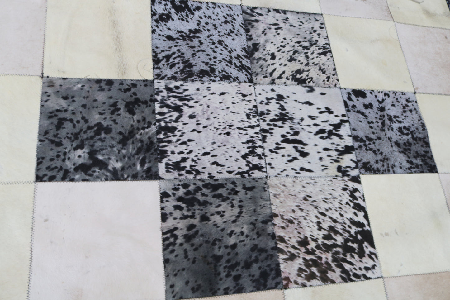 99437 Cowhide rug Patchwork Collection Quebecuir Premium