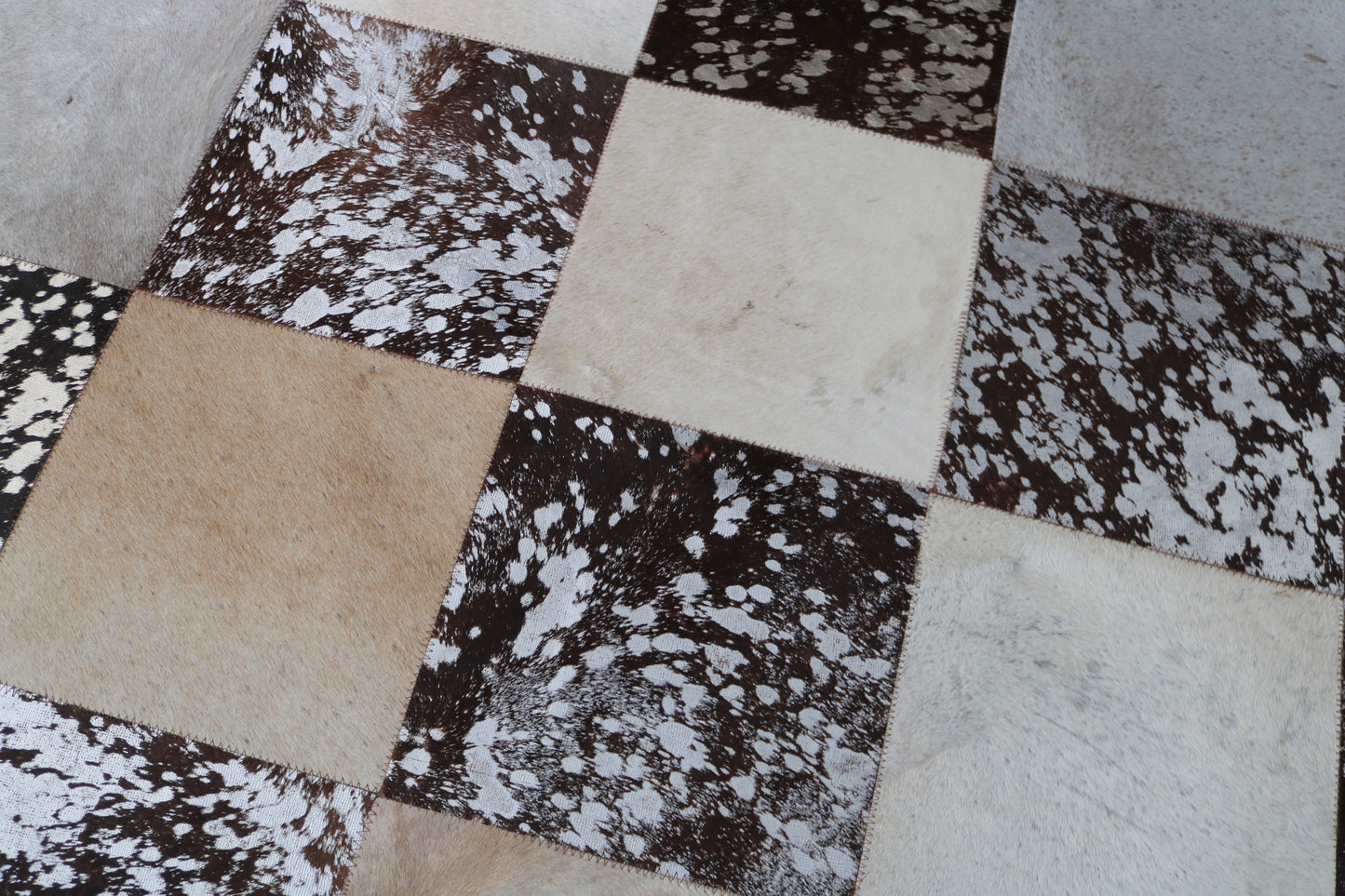 99445 Cowhide rug Patchwork Collection Quebecuir Premium