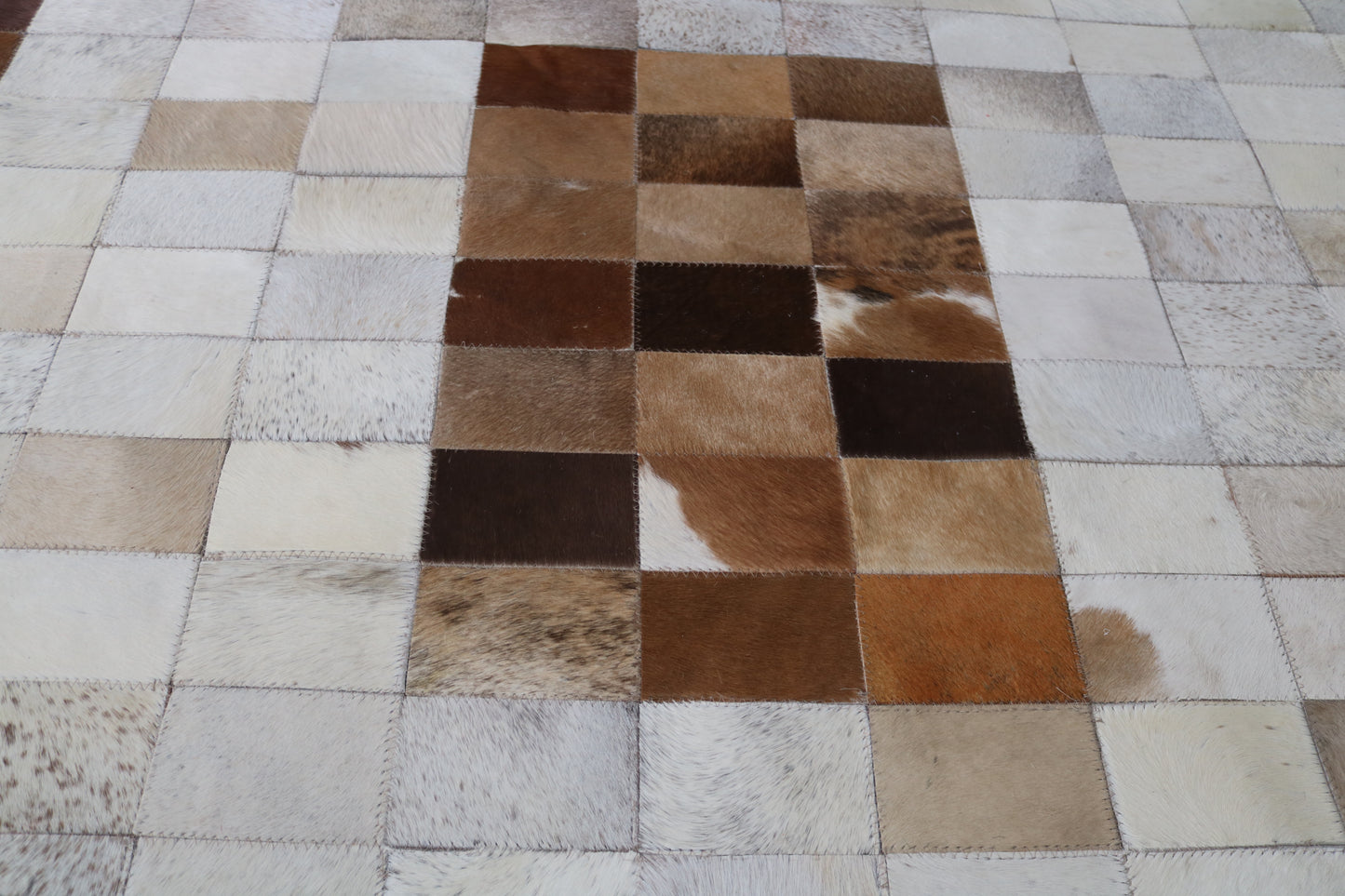 99452 Cowhide rug Patchwork Collection Quebecuir Premium