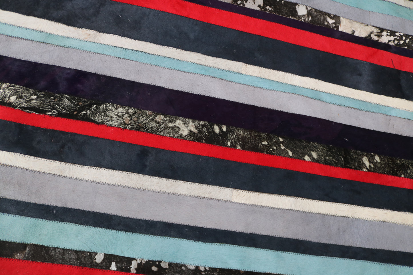 99455 Cowhide rug Patchwork Collection Quebecuir Premium