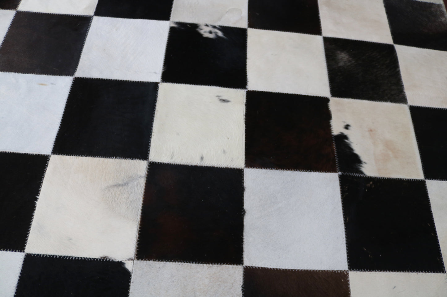99472  Cowhide rug Patchwork Collection Quebecuir Premium