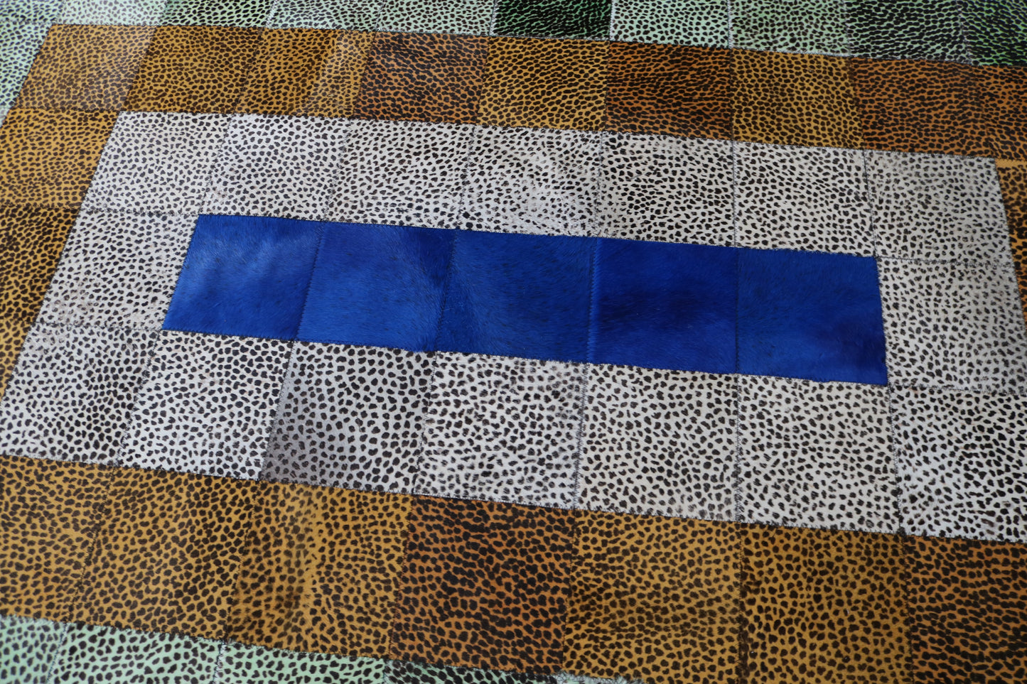 99473  Cowhide rug Patchwork Collection Quebecuir Premium