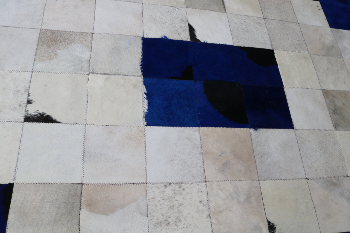 99482  Cowhide rug Patchwork Collection Quebecuir Premium