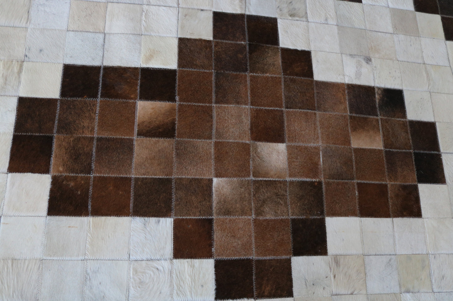 99501 Cowhide rug Patchwork Collection Quebecuir Premium