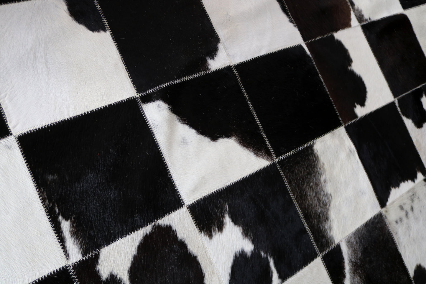 99526 Cowhide rug Patchwork Collection Quebecuir Premium SUPER BIG SIZE XXXL