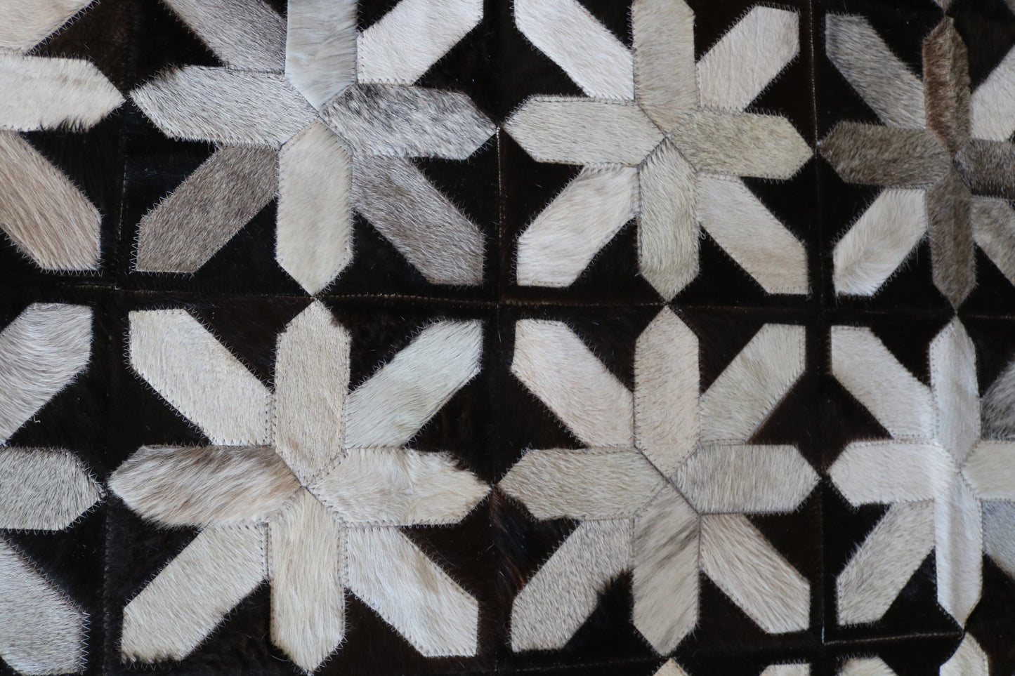 99567 Cowhide rug Patchwork Collection Quebecuir Premium