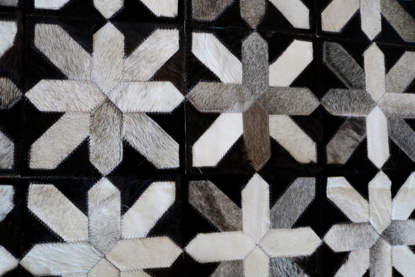 99567 Cowhide rug Patchwork Collection Quebecuir Premium