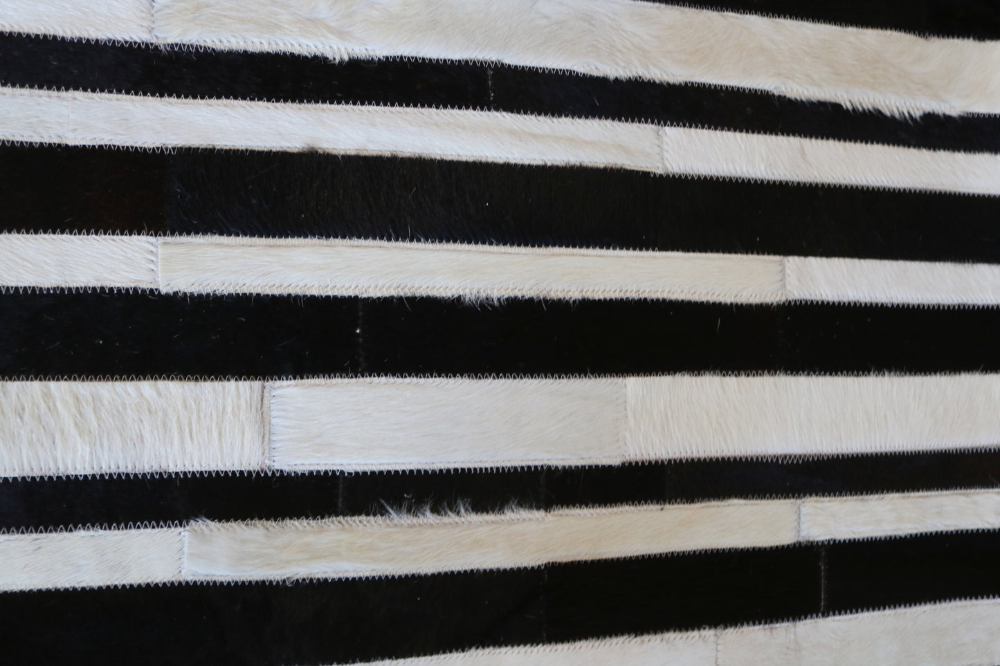 99637 Cowhide rug Patchwork Collection Quebecuir Premium BIG SIZE XXL