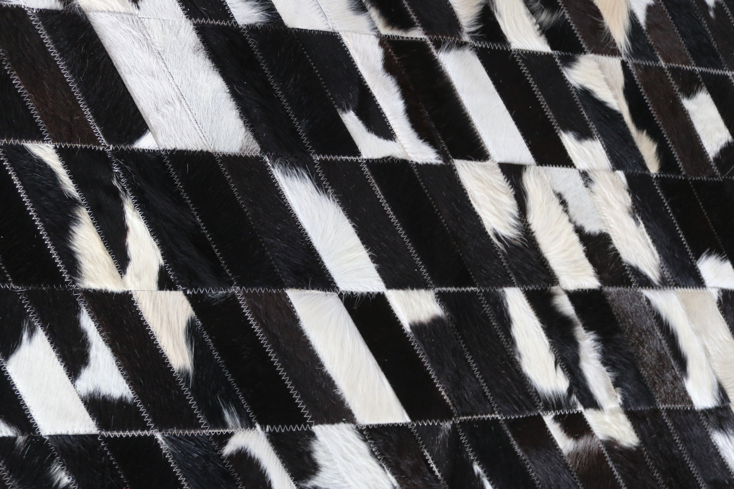 99643 Cowhide rug Patchwork Collection Quebecuir Premium BIG SIZE XXL