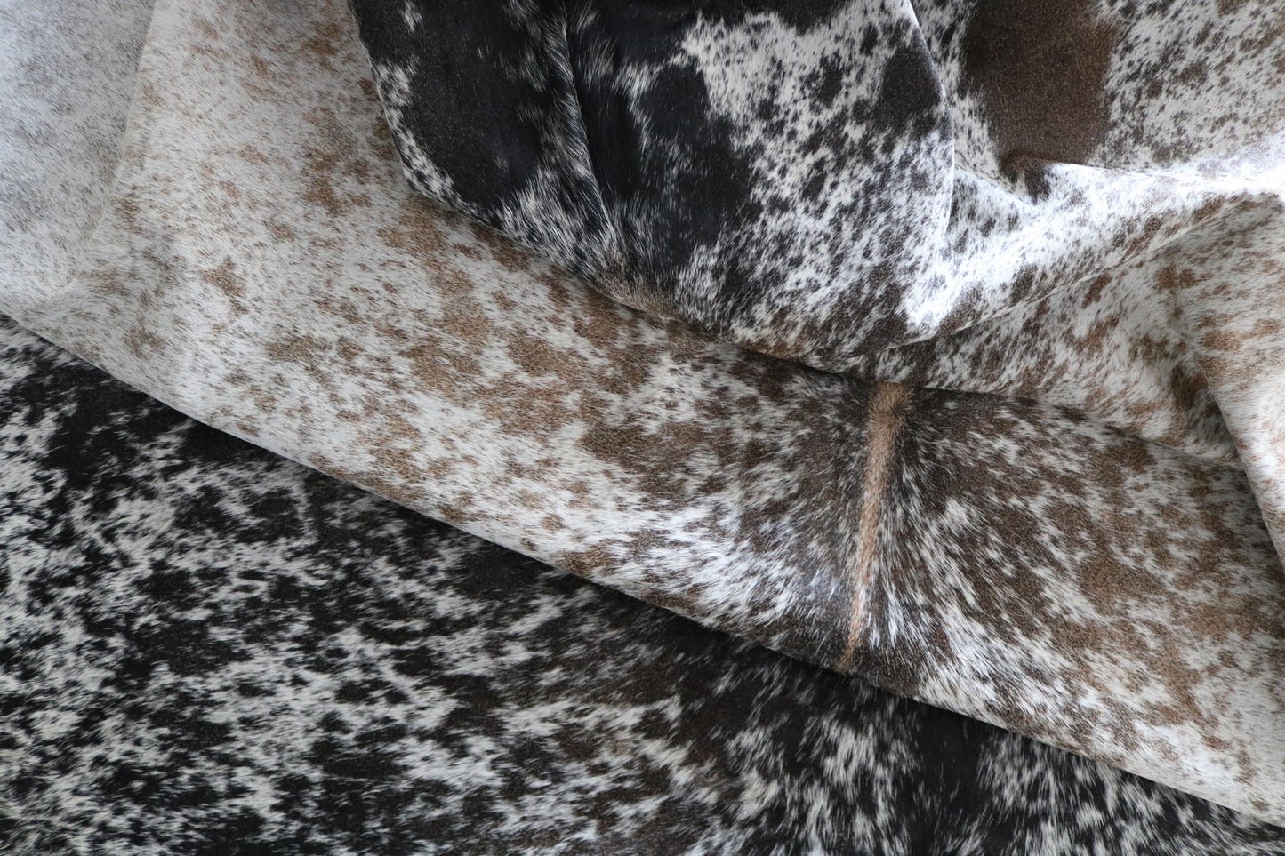 99721 Cowhide rug  TRICOLOR Collection Quebecuir Premium SUPER BIG SIZE XXXL