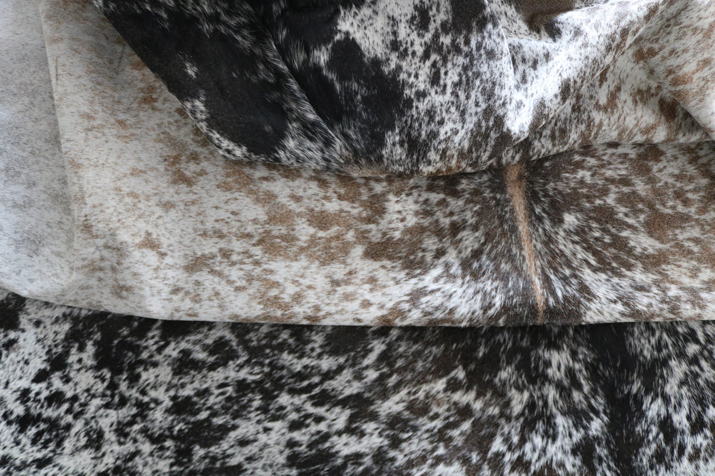 99721 Cowhide rug  TRICOLOR Collection Quebecuir Premium SUPER BIG SIZE XXXL