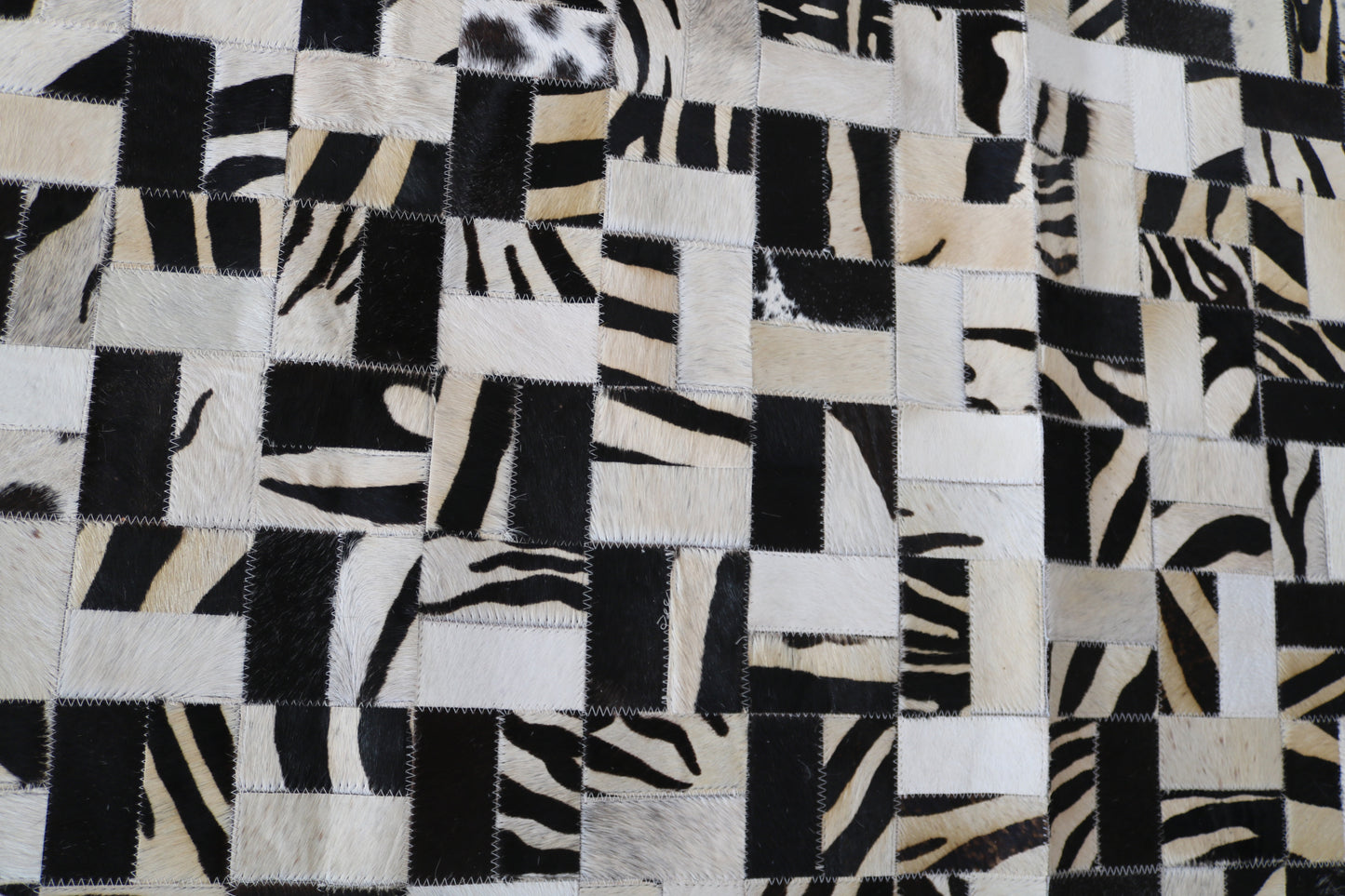 99806 Cowhide rug Patchwork Collection Quebecuir Premium