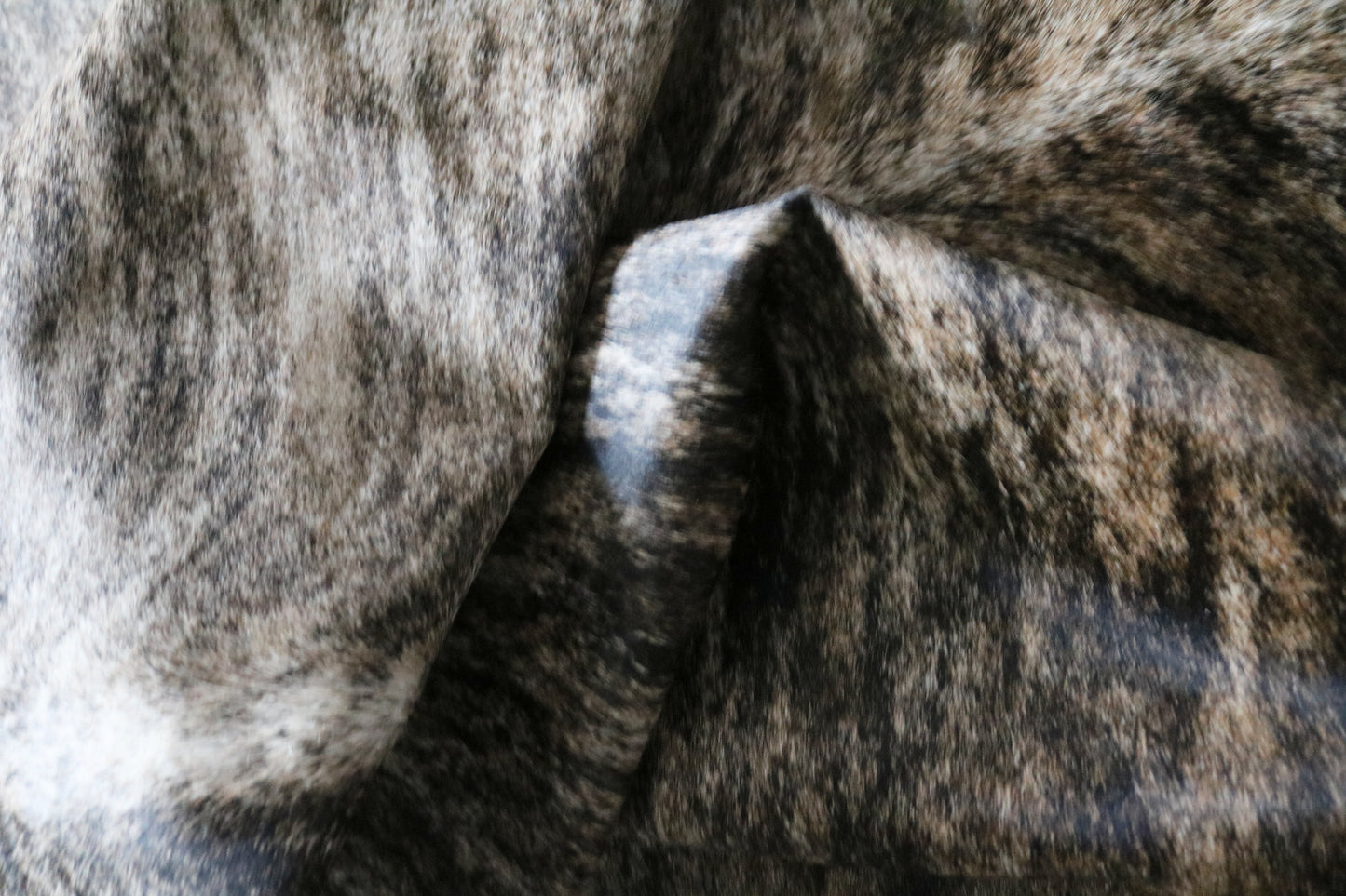 99853 Cowhide rug   Collection Quebecuir Premium