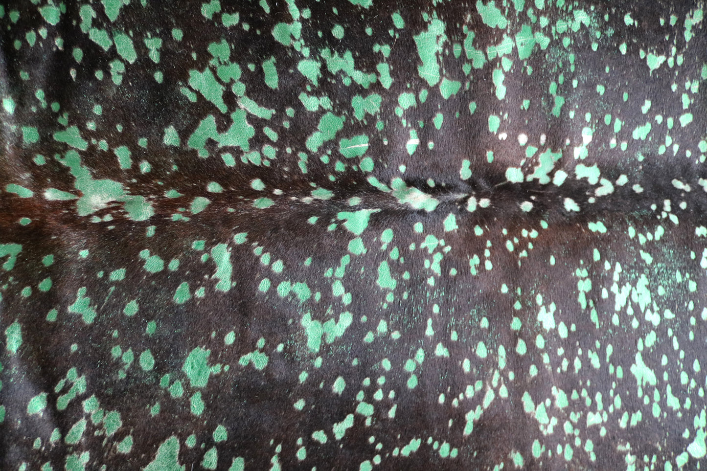 99863 Cowhide rug METALLIC    Collection Quebecuir Premium