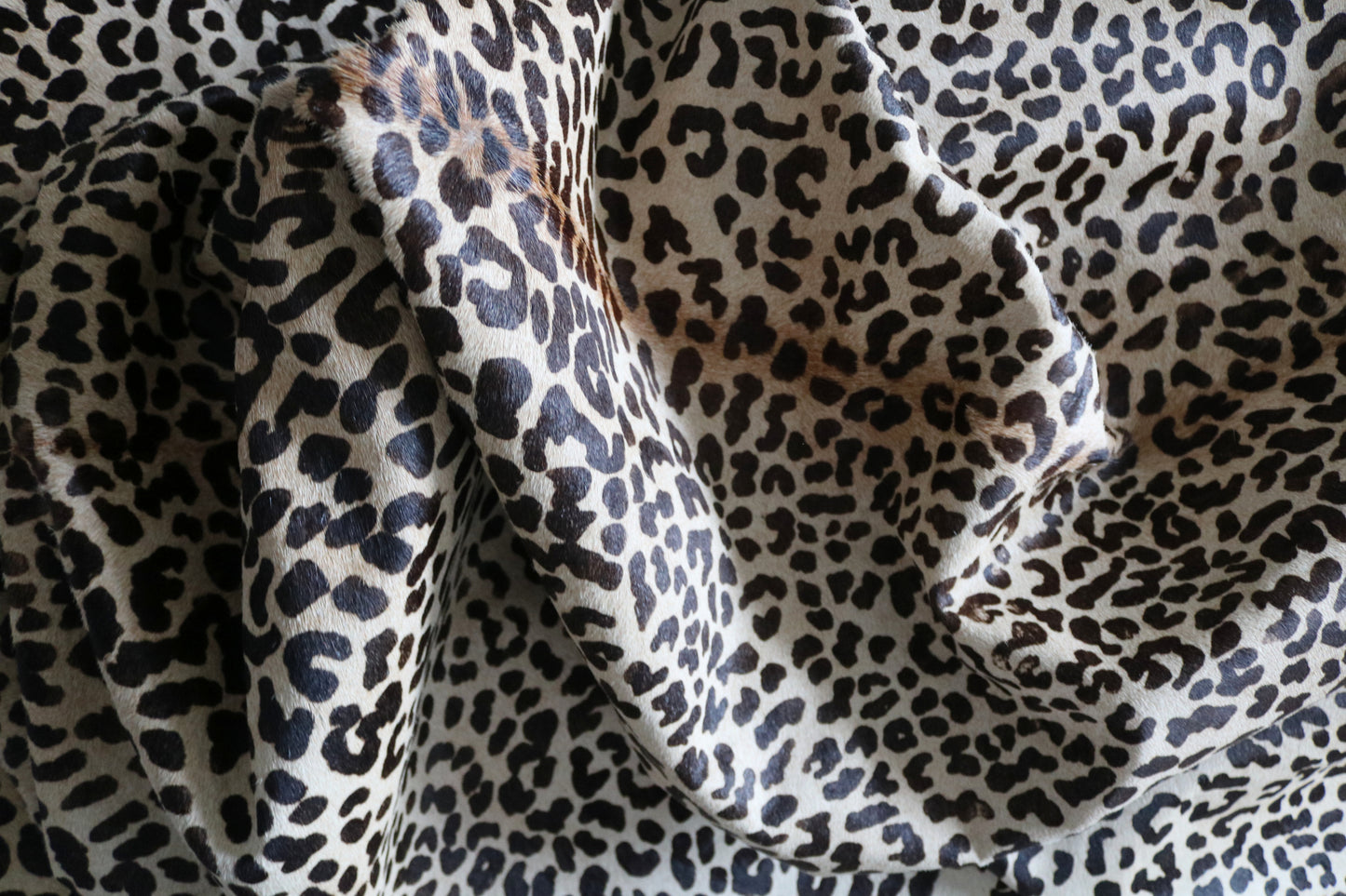 99865 Cowhide rug LEOPARD  Collection Quebecuir Premium
