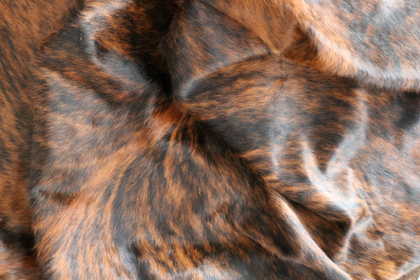 99919 Cowhide rug TRICOLOR    Collection Quebecuir Premium