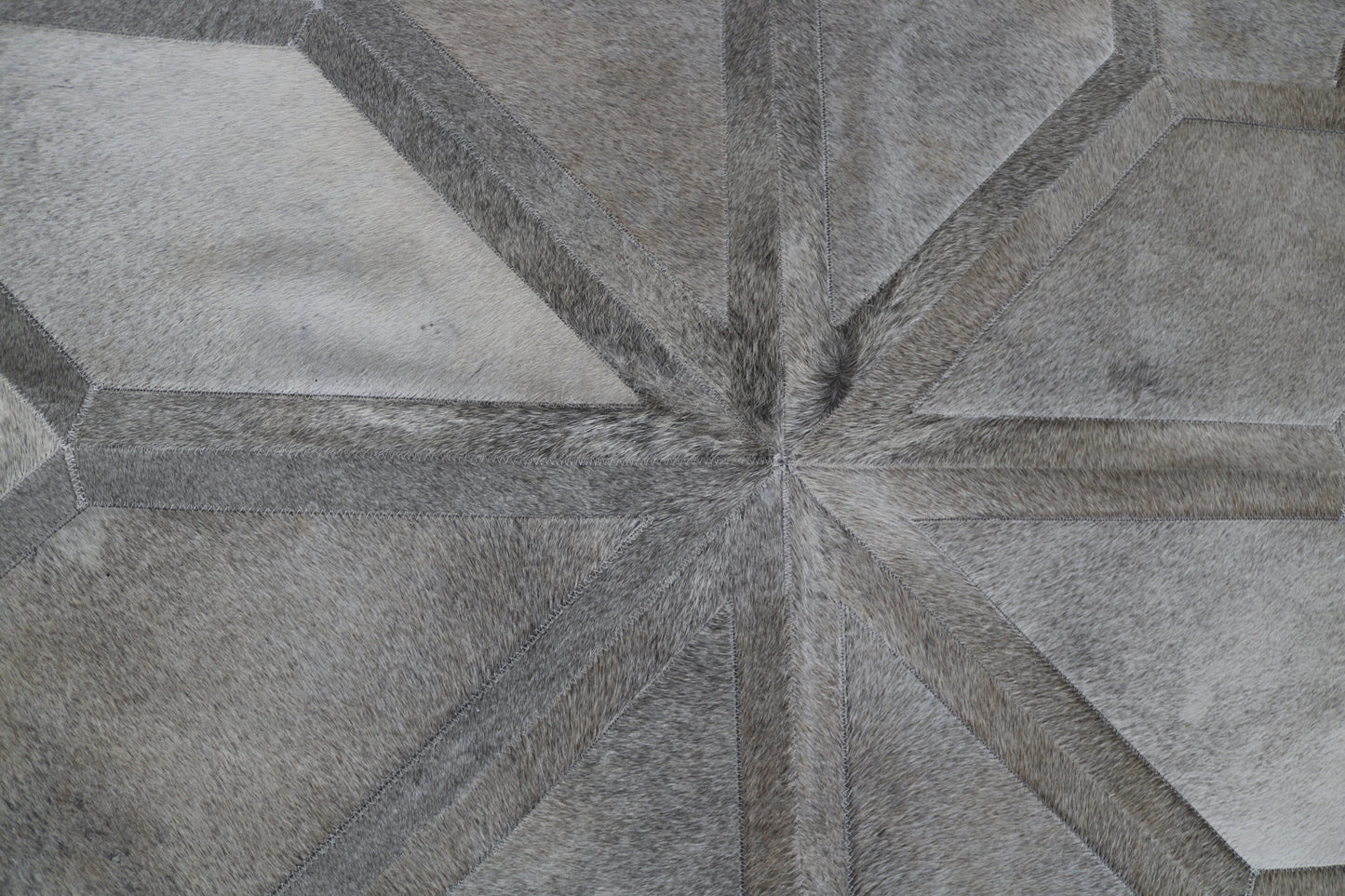 99925 Cowhide rug patchwork Collection Quebecuir Premium MANDALA ROUND SUPER BIG SIZE XXXL