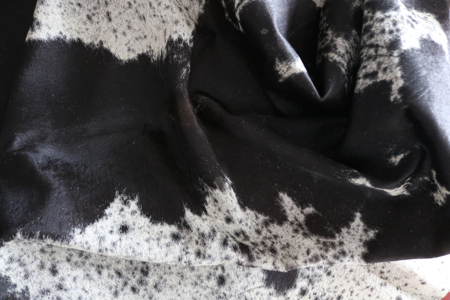 200576 Cowhide rug  TRICOLOR  Collection Quebecuir Premium