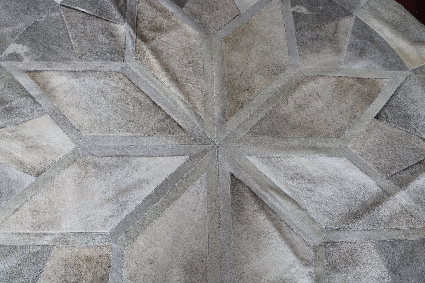 301115 Cowhide rug patchwork Collection Quebecuir Premium MANDALA ROUND SUPER BIG SIZE XXXL