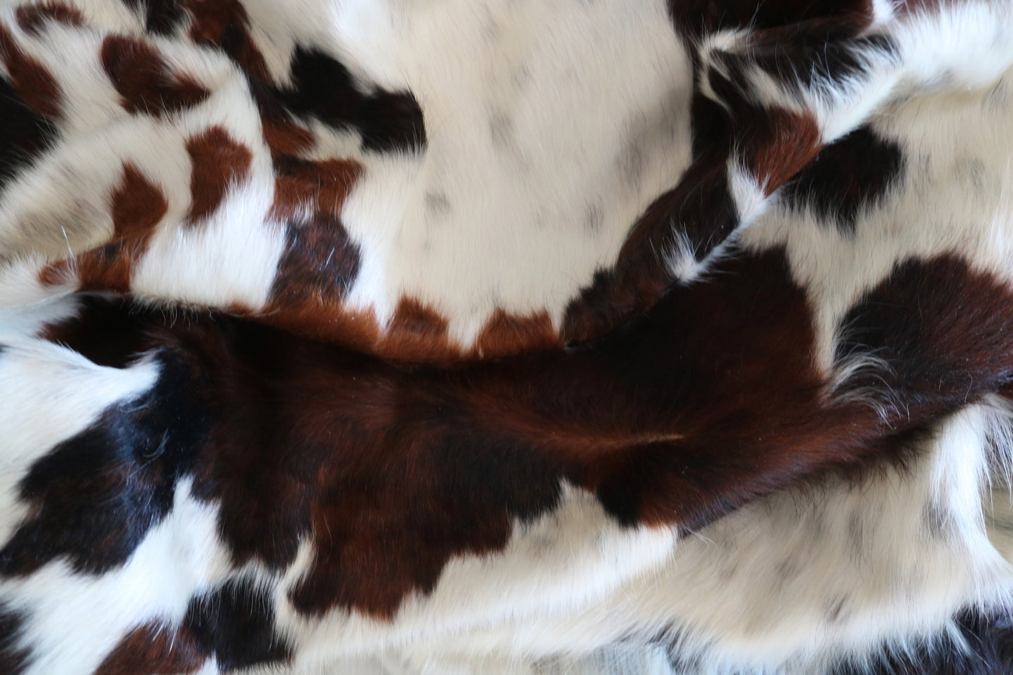 100155- SUPER BIG  SIZE XXXL Tricolor Cowhide Rug - Quebecuir Premium Collection