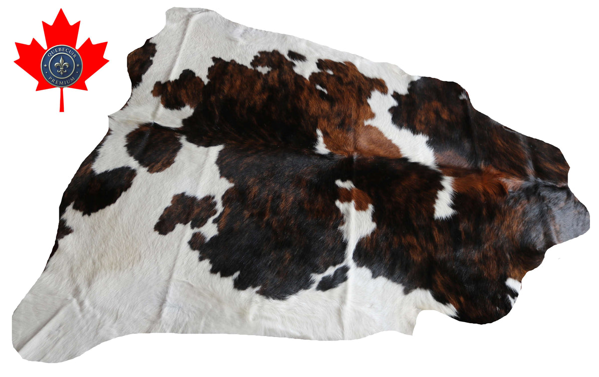 100386- tapis peau de vache  TRICOLOR      Cowhide Rug - Quebecuir Premium Collection