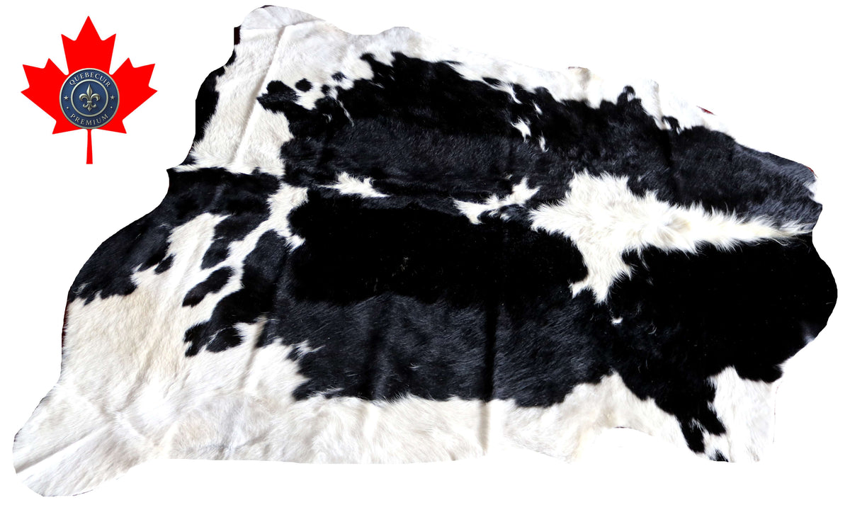 100389- tapis peau de vache BLACK & WHITE     Cowhide Rug - Quebecuir Premium Collection