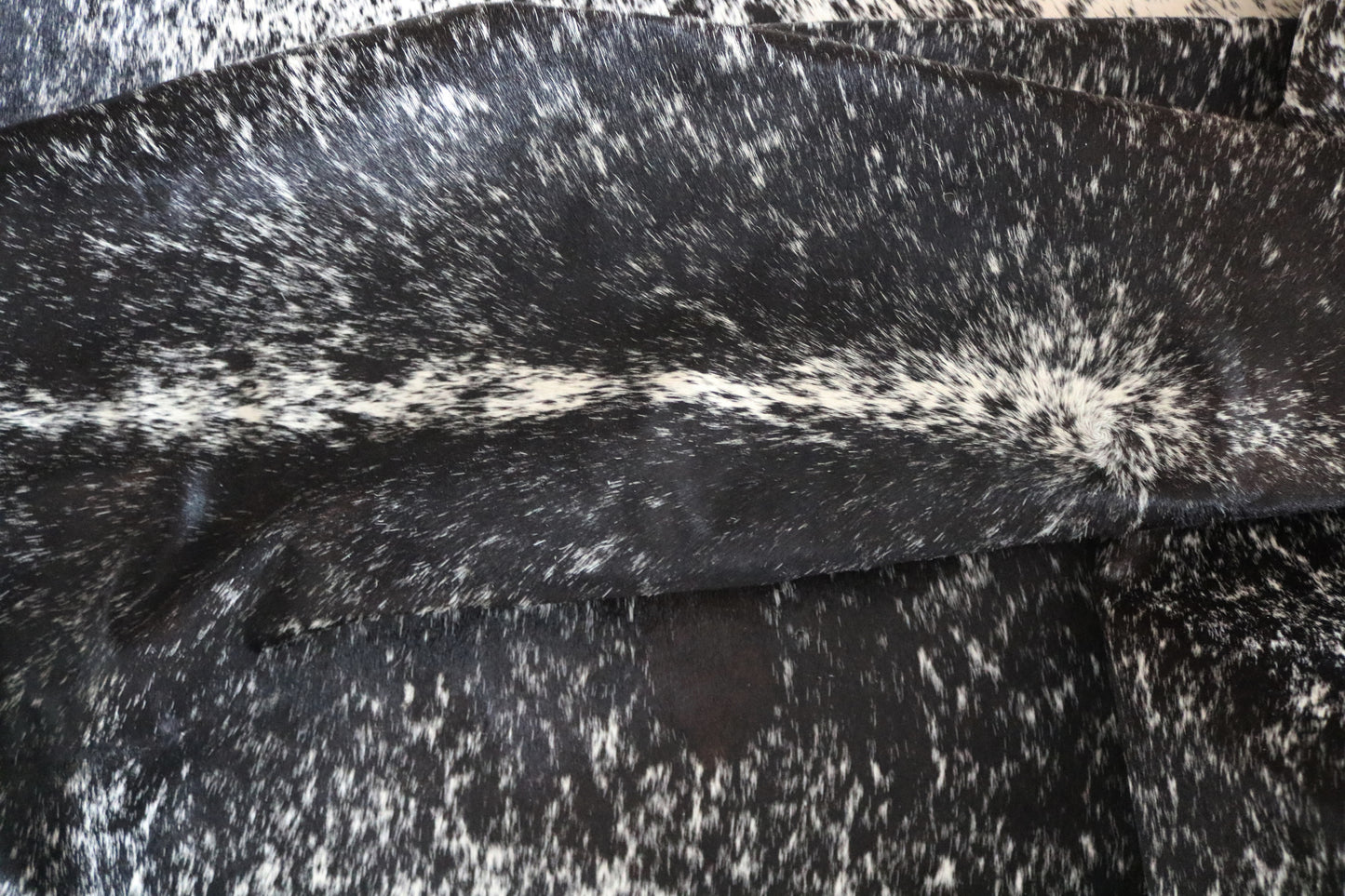 100185  Tricolor Cowhide Rug - Quebecuir Premium Collection