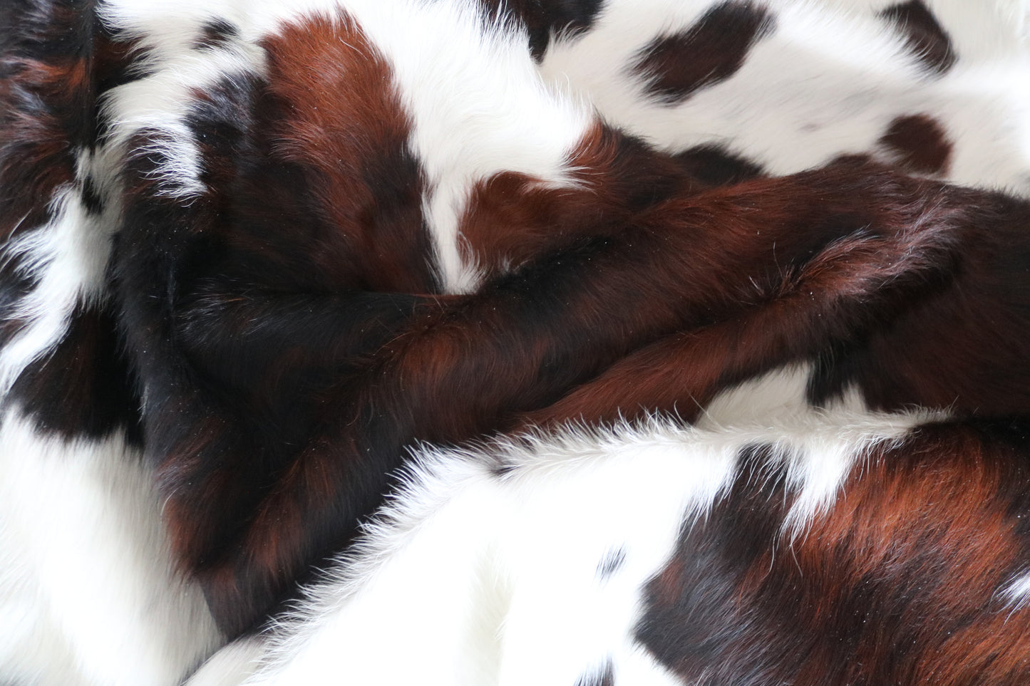 100217- SUPER BIG  SIZE XXXL TRICOLOR  Cowhide Rug - Quebecuir Premium Collection