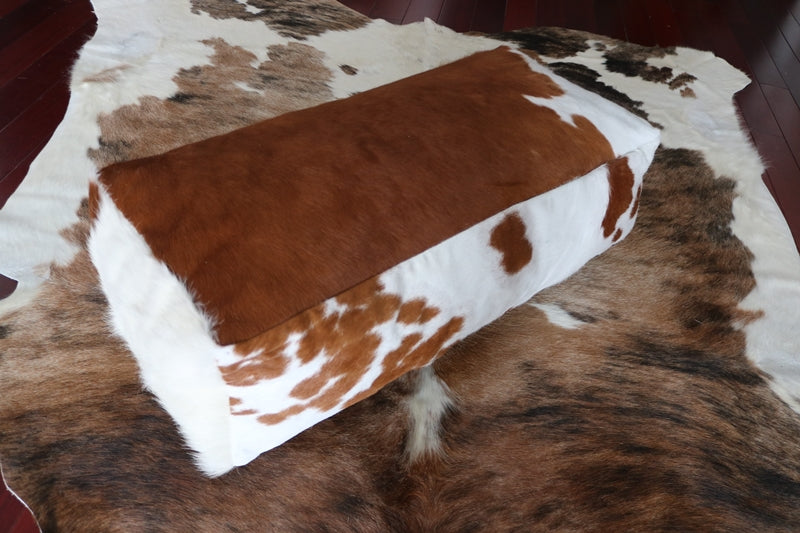 30' Brown and white cowhide pouf. Code 400018